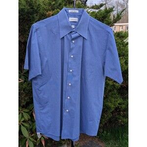 Van Huesen Half Sleeve Button Up Mens Shirt. Blue‎ Size 16 & 1/2